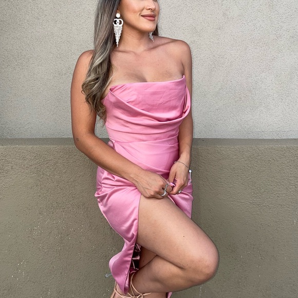 Fashion Nova pink satin corset dress - Picture 8 of 8